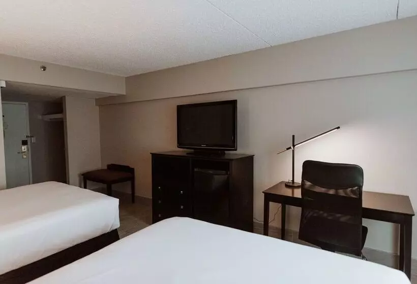 ホテル Coast Nisku Inn & Conference Centre