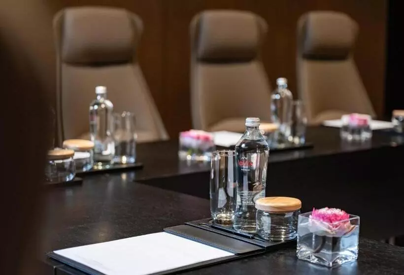 ホテル Crowne Plaza Danang City Centre, An Ihg