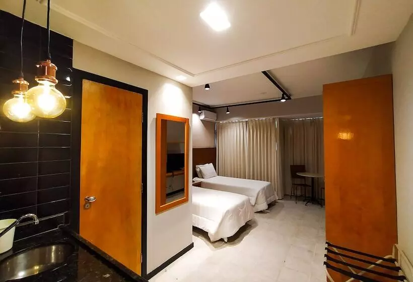 酒店 Savassi Village