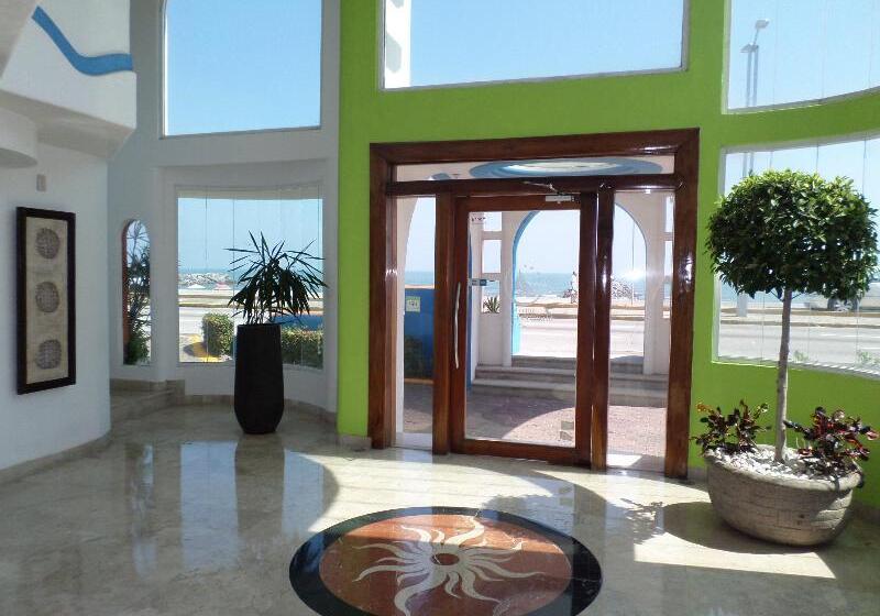 Отель Suites Mediterraneo