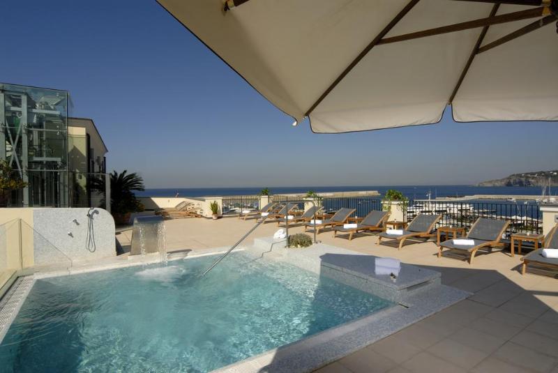 בית מלון כפרי Villa Carolina