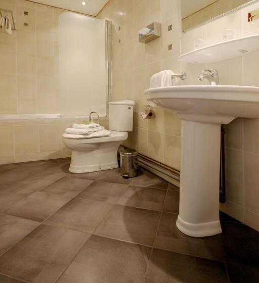 Logis Hotel Des Bains