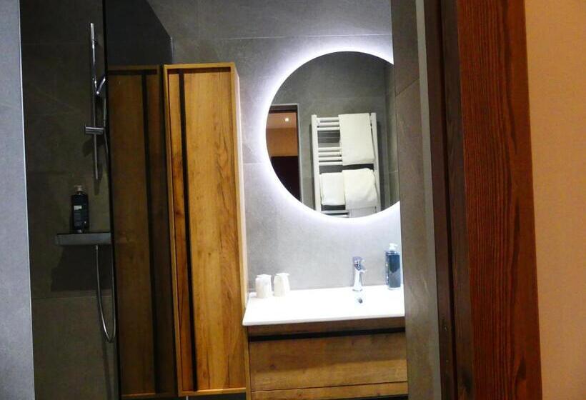 Logis Hotel Des Bains