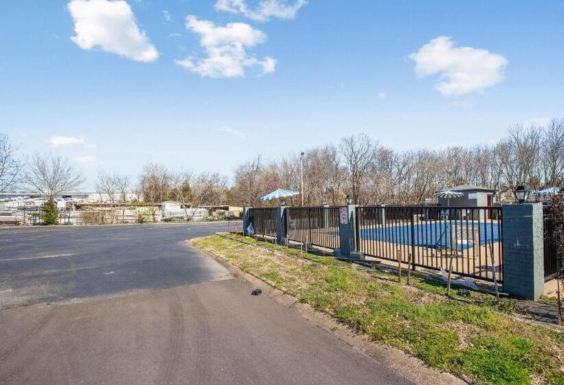 בית מלון כפרי O Columbia Downtown Near I65