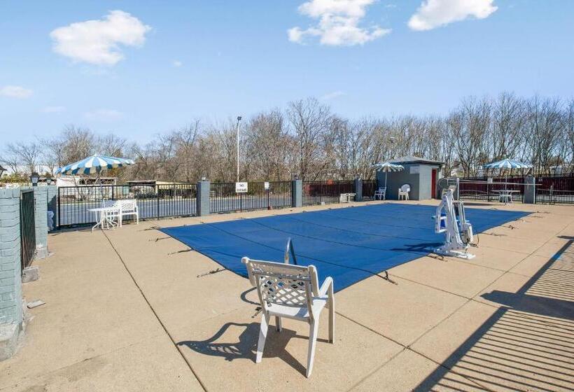 בית מלון כפרי O Columbia Downtown Near I65