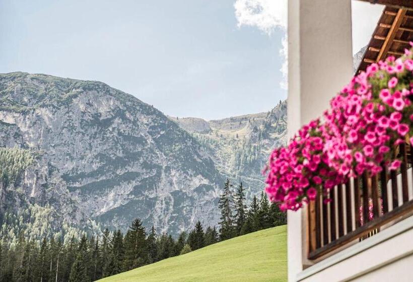 هتل Agriturismo Maso Runch