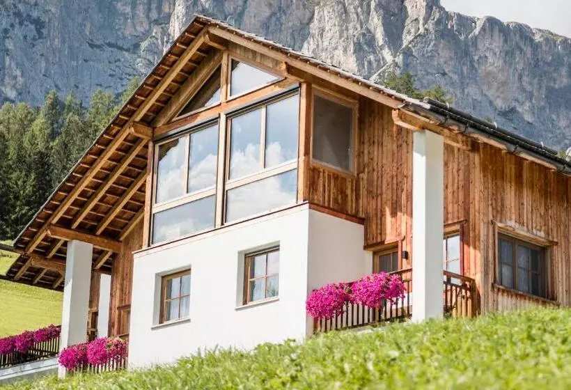 Hotelli Agriturismo Maso Runch