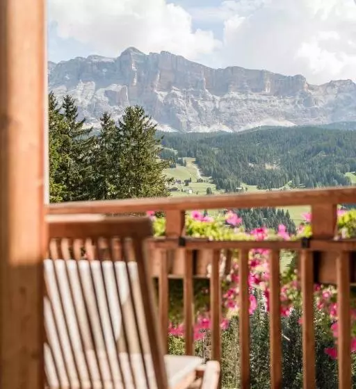 Hotelli Agriturismo Maso Runch