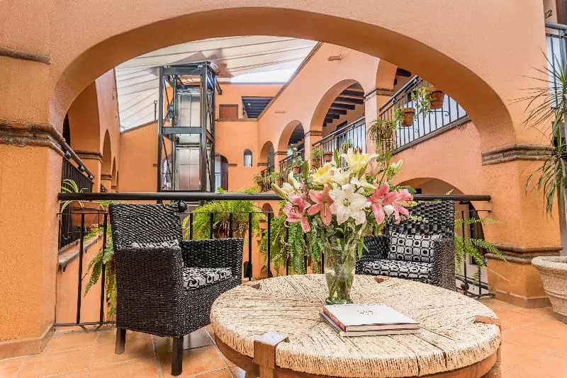 هتل Abadia Tradicional