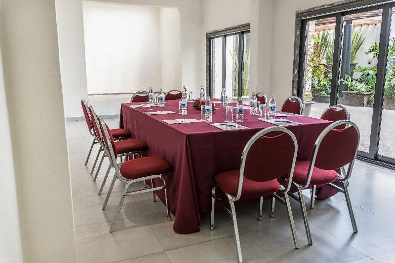 هتل Abadia Tradicional