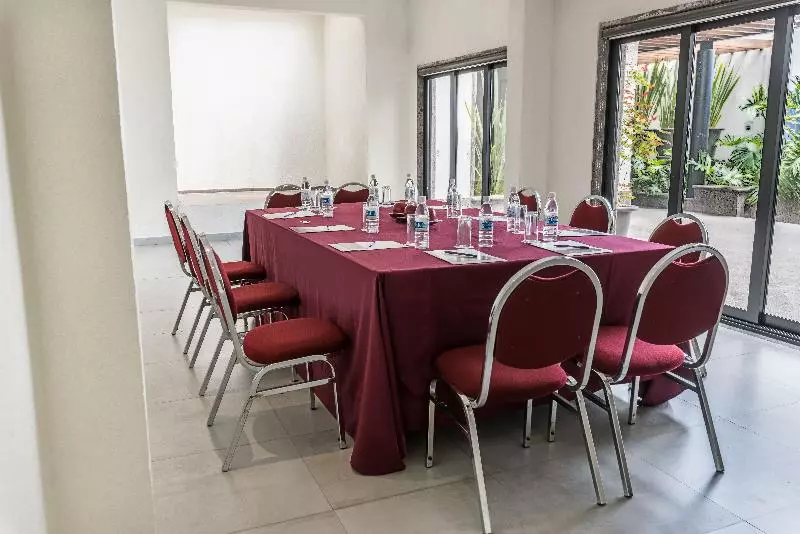 هتل Abadia Tradicional