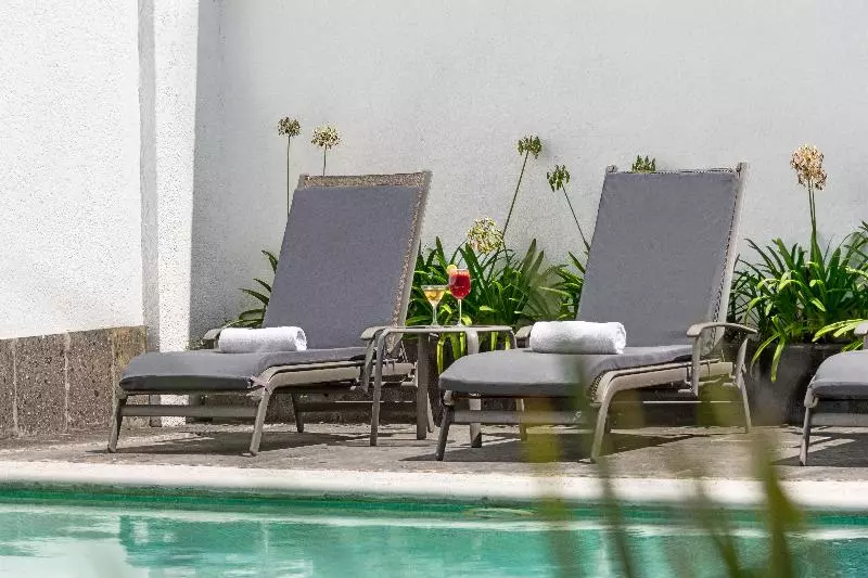 هتل Abadia Tradicional