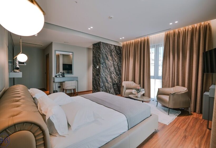 هتل Butrinti & Spa