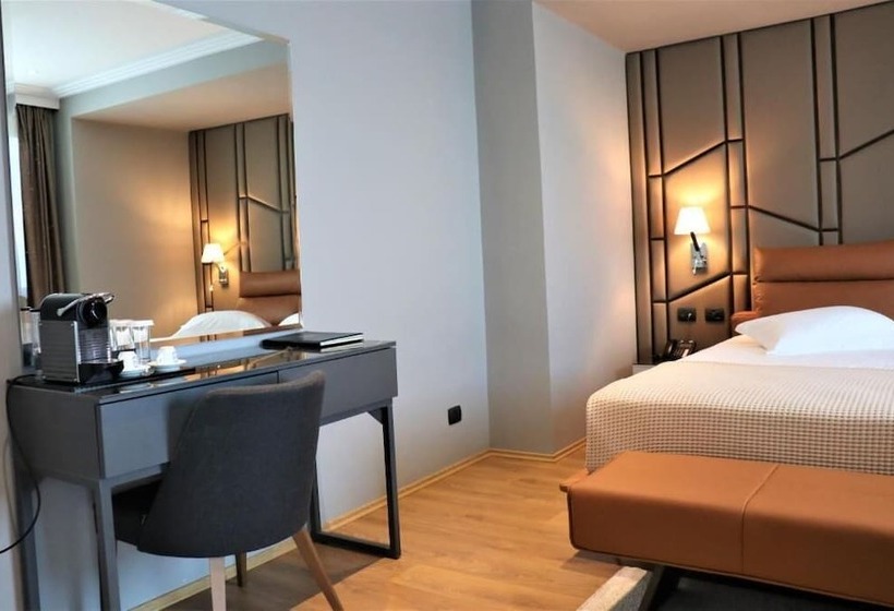 هتل Butrinti & Spa