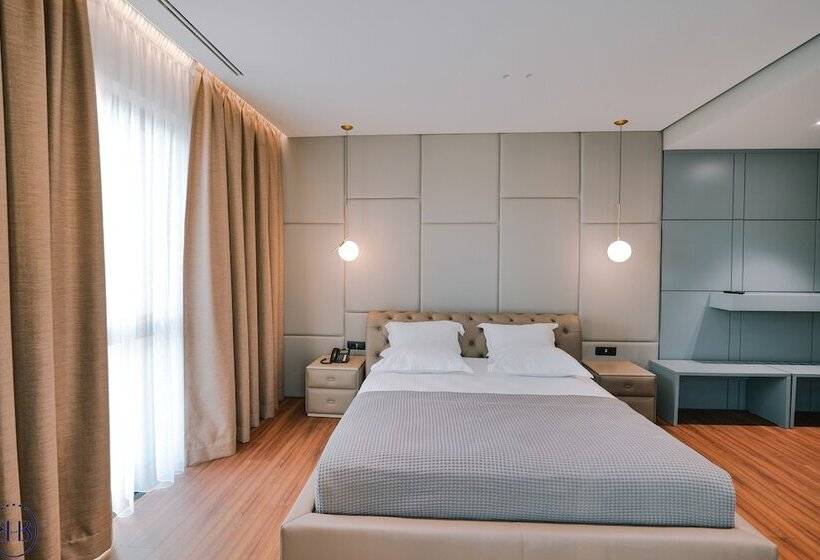 هتل Butrinti & Spa