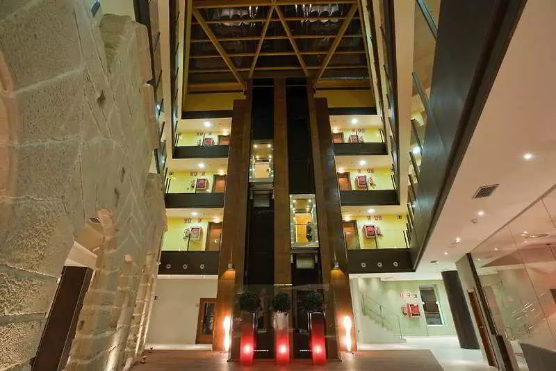 Отель F&g Logrono