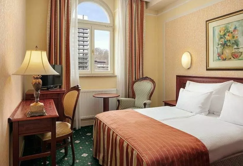 Humboldt Park Hotel & Spa