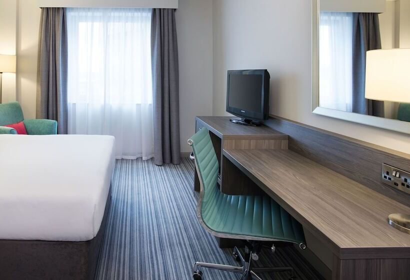 בית מלון כפרי Leonardo Plymouth