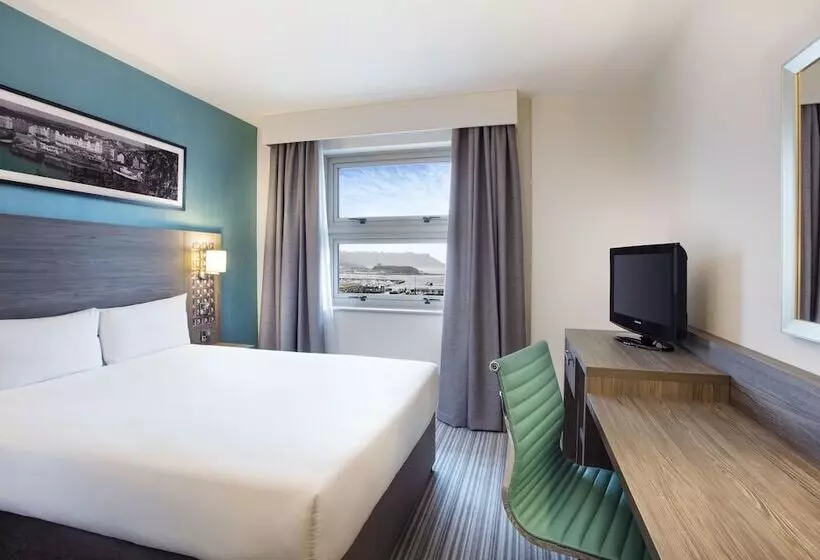 酒店 Leonardo Plymouth