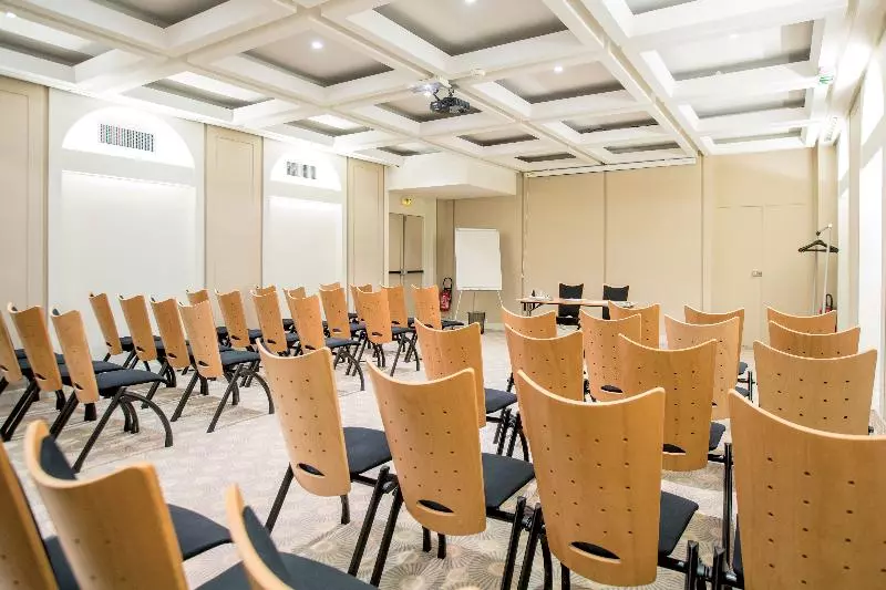 ホテル Vacances Bleues Provinces Opera