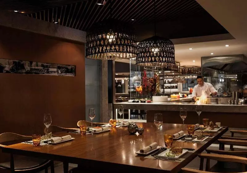 هتل Pullman Shanghai Central