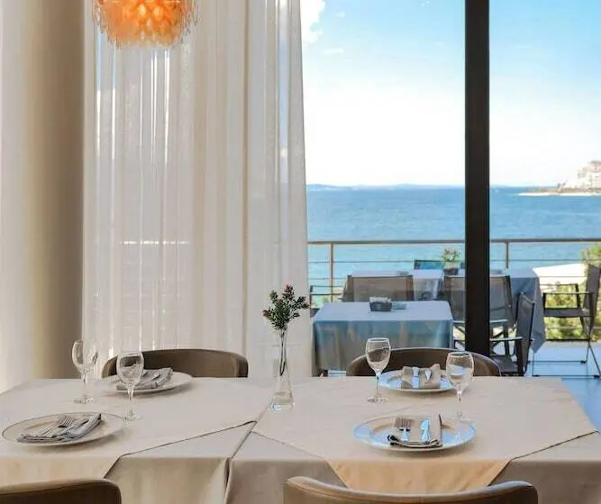 Hotel Saranda Butrinti, Affiliated by Melia