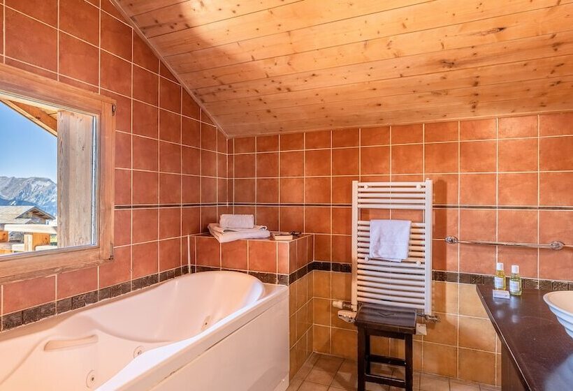 Madame Vacances Les Chalets de L'Altiport