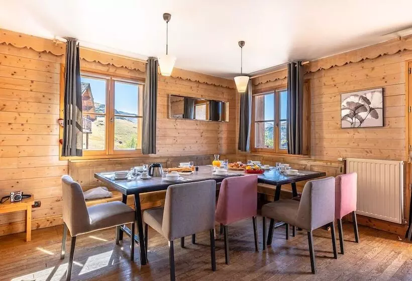 Madame Vacances Les Chalets de L'Altiport