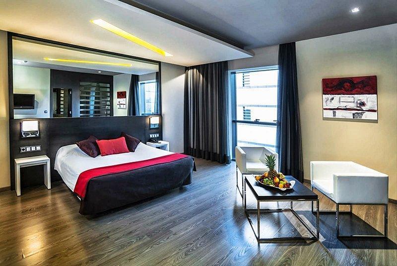 Отель Be Live City Center Talavera