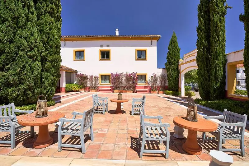 هتل Hacienda El Alcornocal