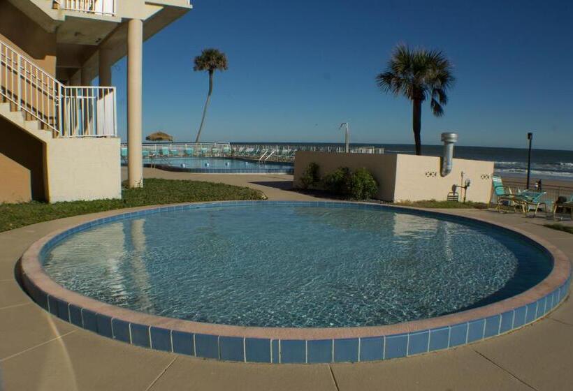 Отель Makai Beach Lodge