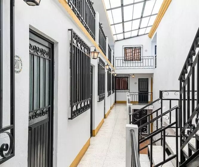 Отель Meson De Carolina