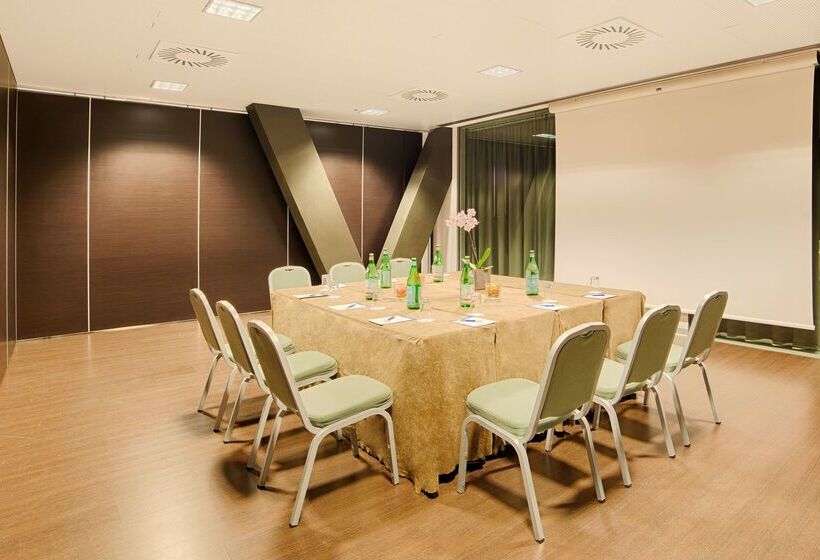 فندق NH Orio Al Serio