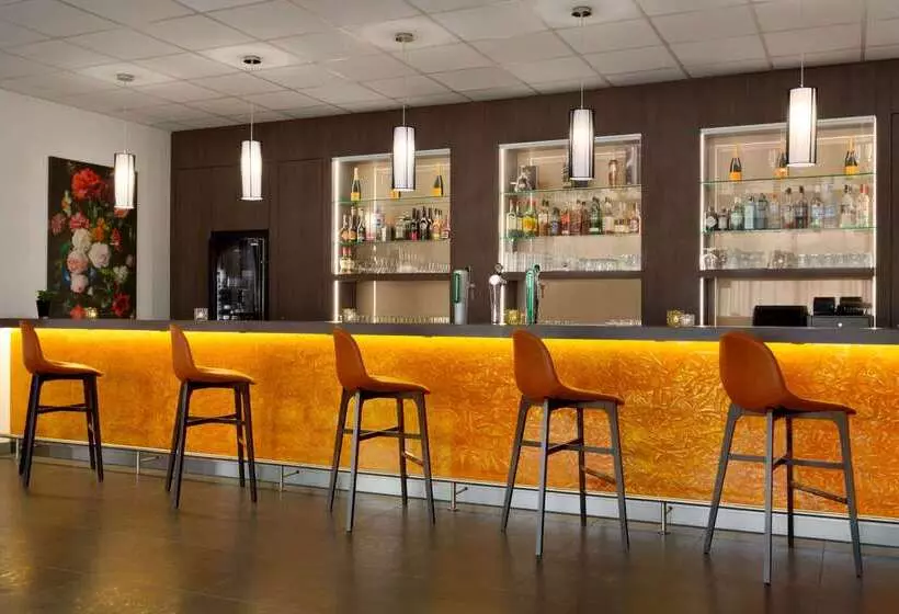 ホテル Ramada By Wyndham Amsterdam Airport Schiphol