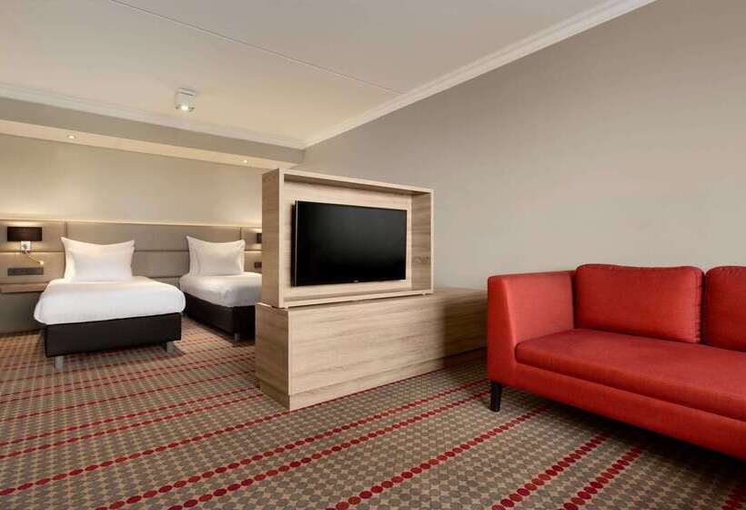هتل Ramada By Wyndham Amsterdam Airport Schiphol