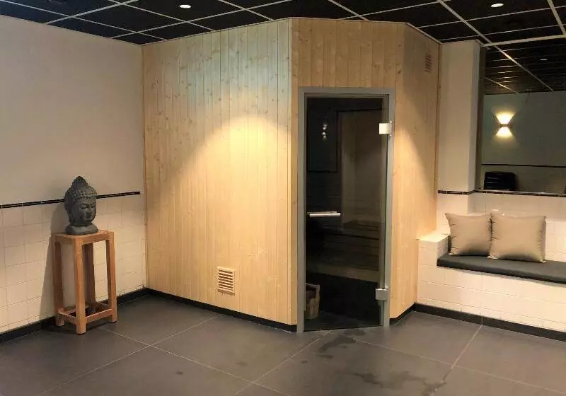 ホテル Ramada By Wyndham Amsterdam Airport Schiphol