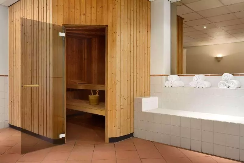 ホテル Ramada By Wyndham Amsterdam Airport Schiphol