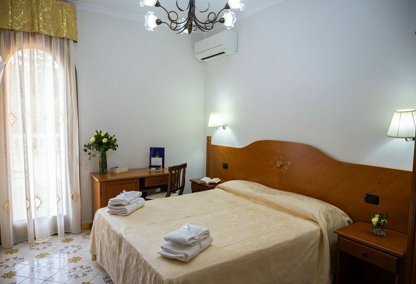 Отель Villa Le Zagare Relais & Spa