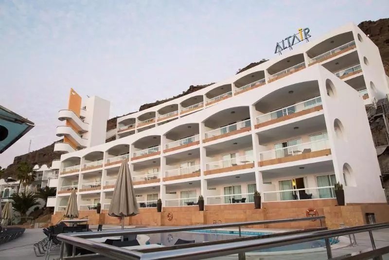 Apartamentos Altair