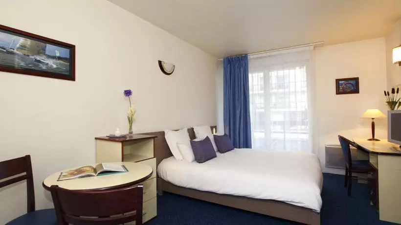 Appart'City Versailles Louveciennes