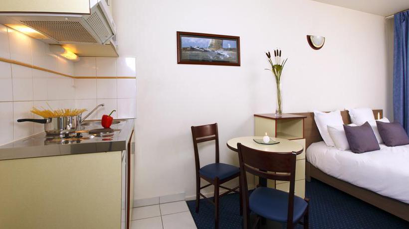 Appart'City Versailles Louveciennes