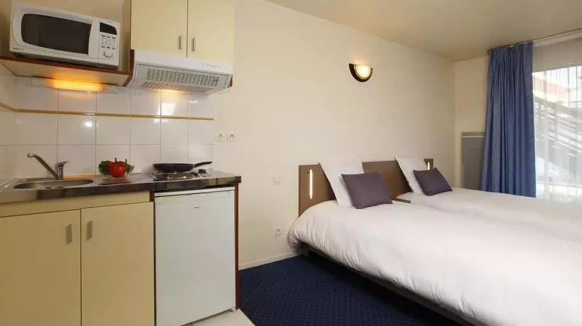 Appart'City Versailles Louveciennes