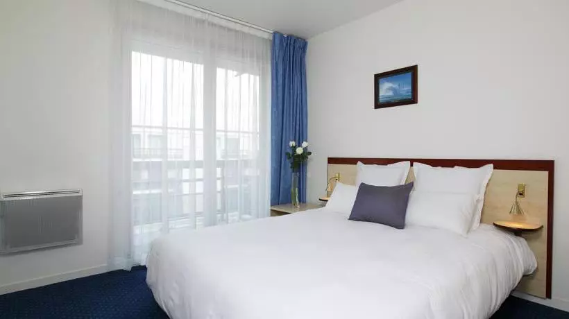 Appart'City Versailles Louveciennes