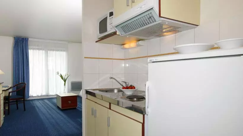 Appart'City Versailles Louveciennes