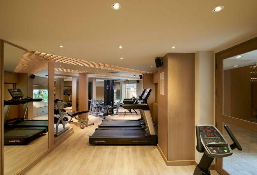 Отель Amari Vogue Krabi