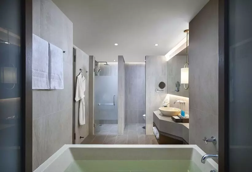 فندق Amari Vogue Krabi