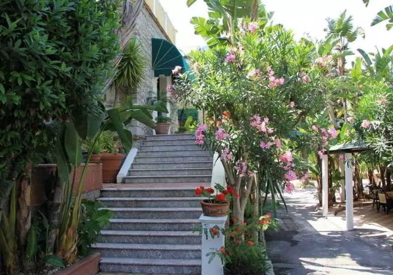 酒店 Baia Delle Sirene