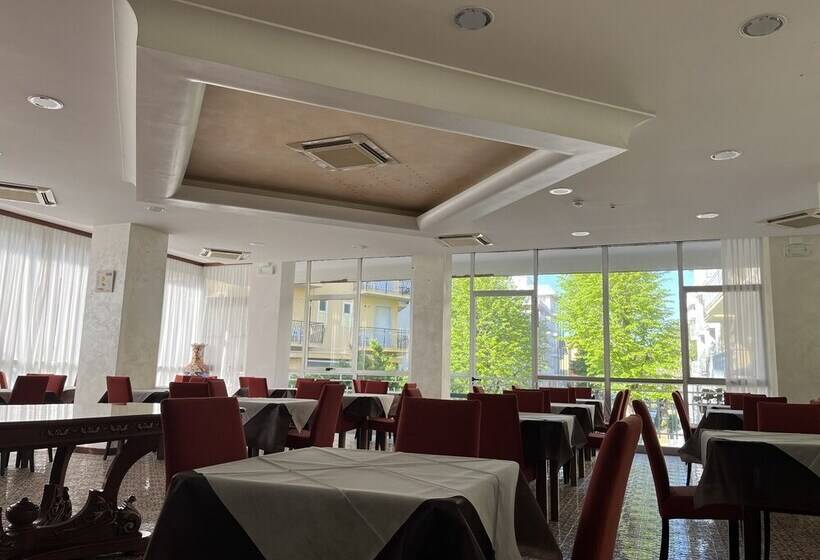 هتل Fellini Rimini