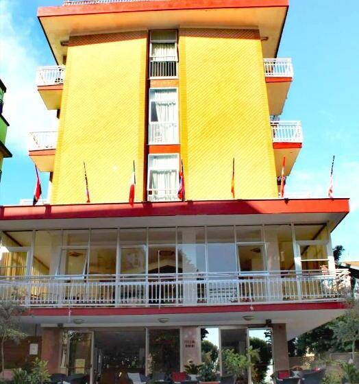 هتل Fellini Rimini