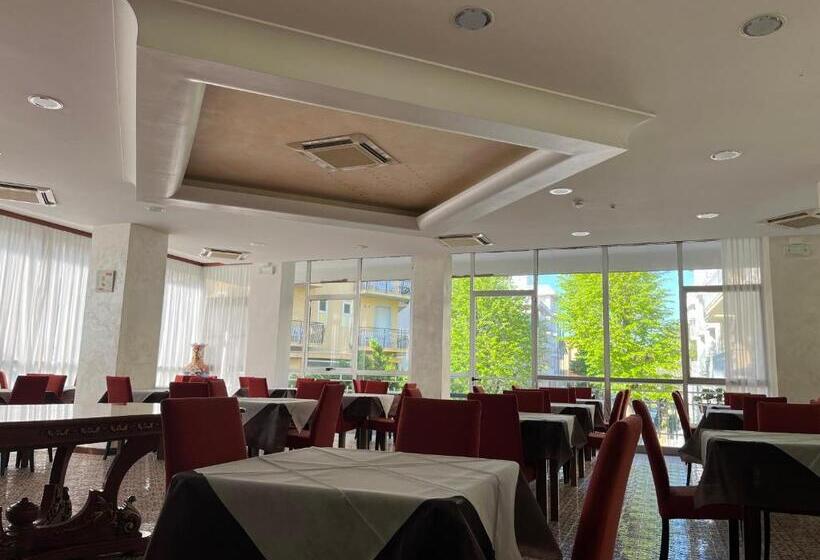 هتل Fellini Rimini